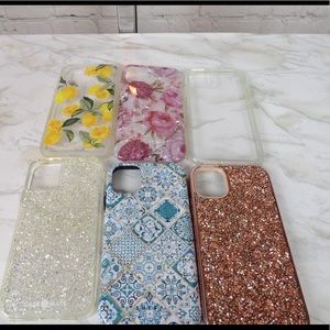 6 iPhone 11 cases
